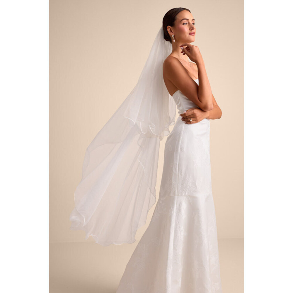 Lulus Eleonora Ivory Tulle Layered Long Veil